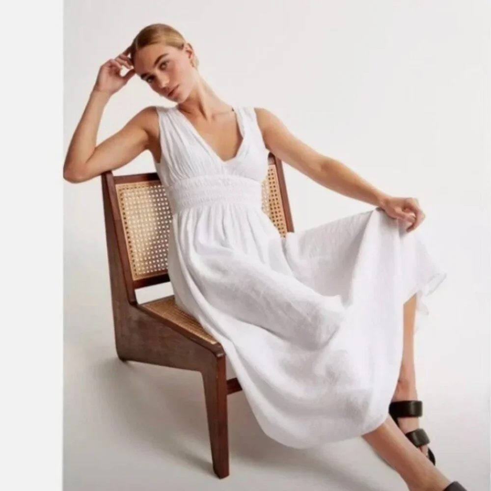 Abercrombie & Fitch White Sleeveless V-Neck Maxi Sundress
